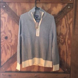 New with tags women’s  Patagonia quarter zip